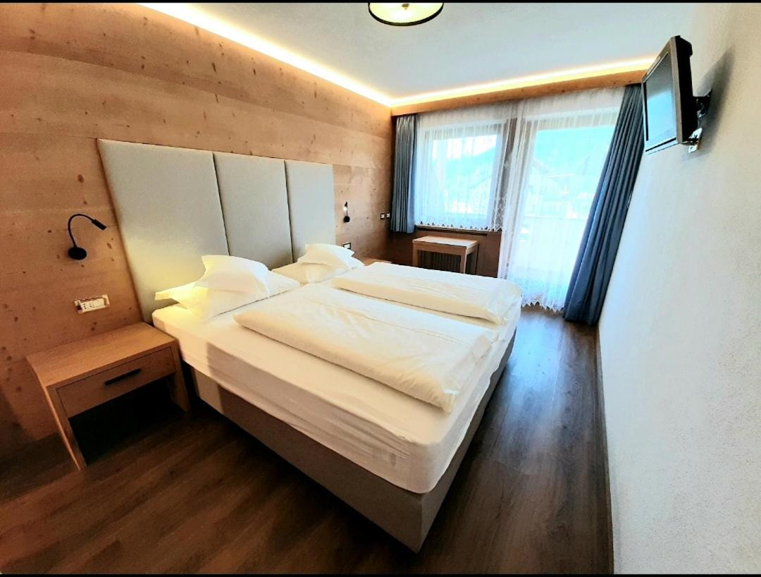 Apartments Lasteis Ла Вилла Экстерьер фото