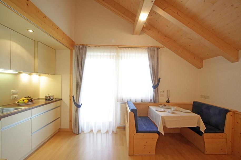 Apartments Lasteis Ла Вилла Экстерьер фото