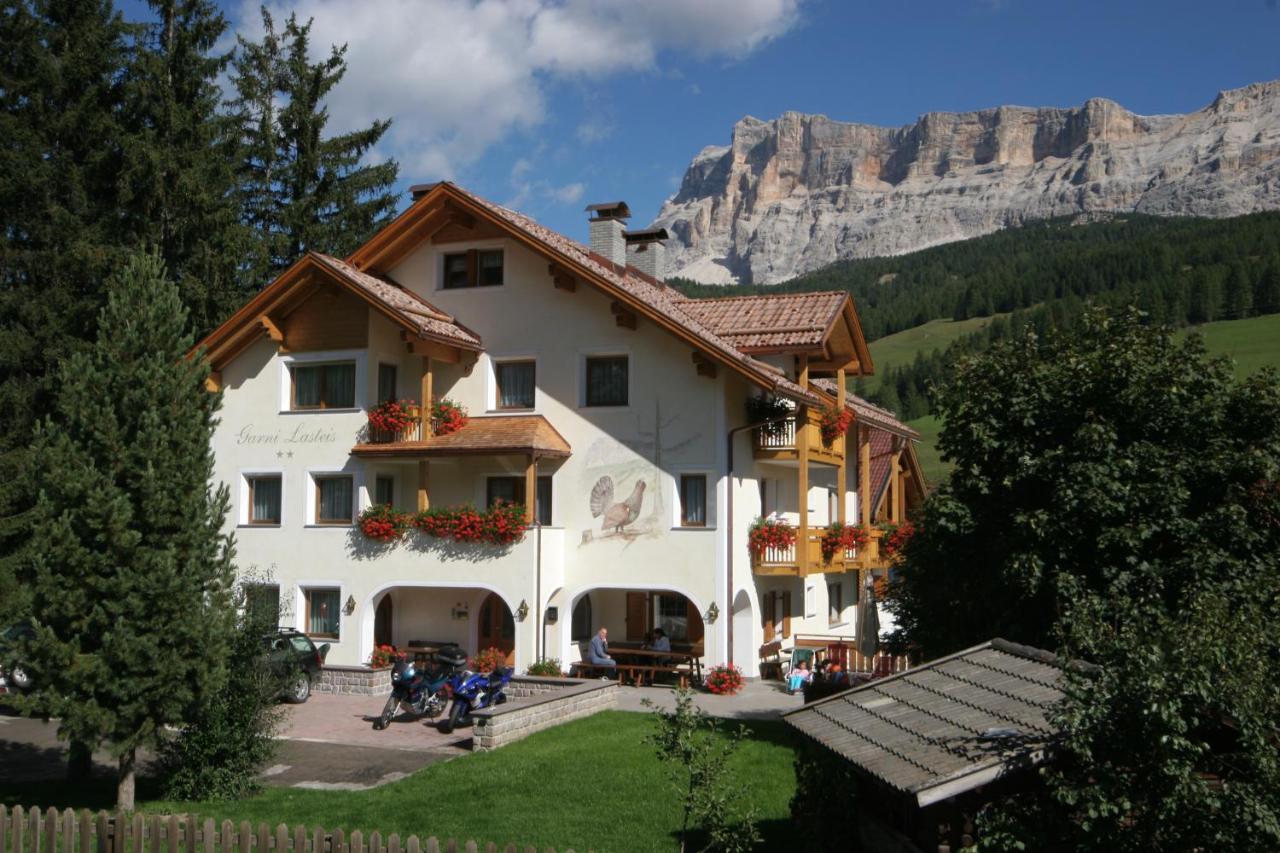 Apartments Lasteis Ла Вилла Экстерьер фото