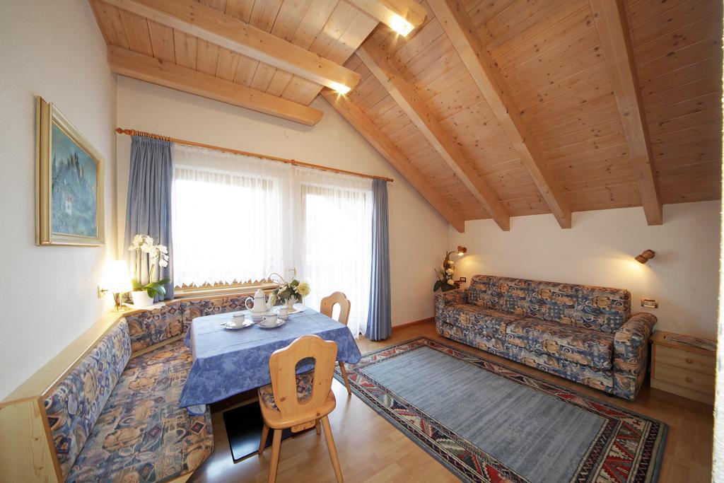 Apartments Lasteis Ла Вилла Экстерьер фото